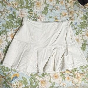 White Mini Skirt 🕊️🤍